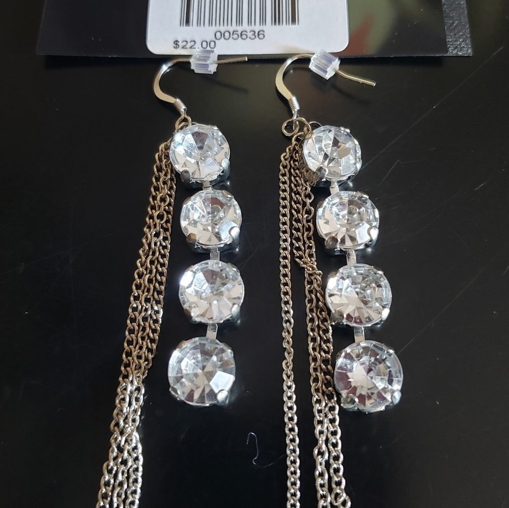 NWT Silver Rhinestone Drop Earrings - Picture 5 of 6